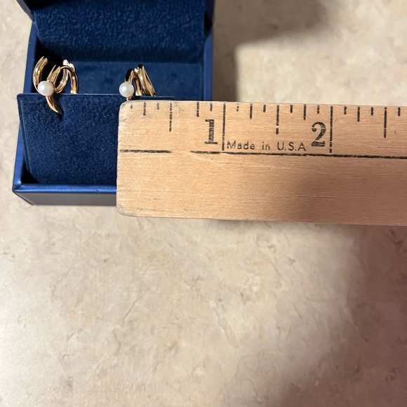 Gold and Pearl Hoop Earrings - Picture 3 of 3